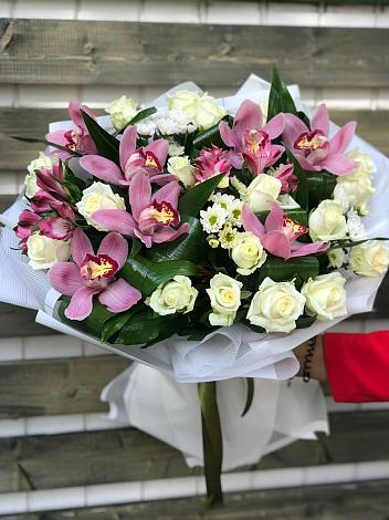 Букет цветов из: Розы и Хризантемы в Нерехте