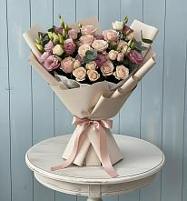 Букет цветов из:  Розы и Лизиантусы в Нерехте