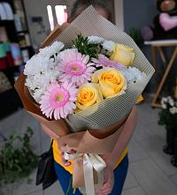 Букет цветов из:  Герберы, Розы и Хризантемы в Нерехте