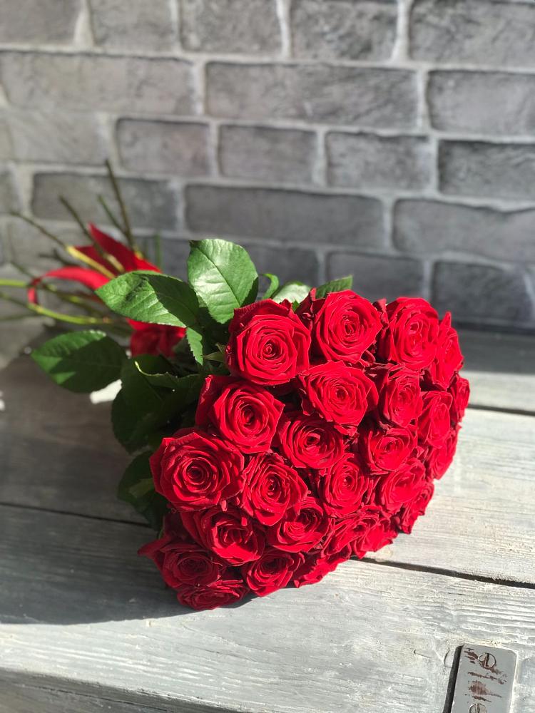 Букет Красные розы Фридом в Нерехте