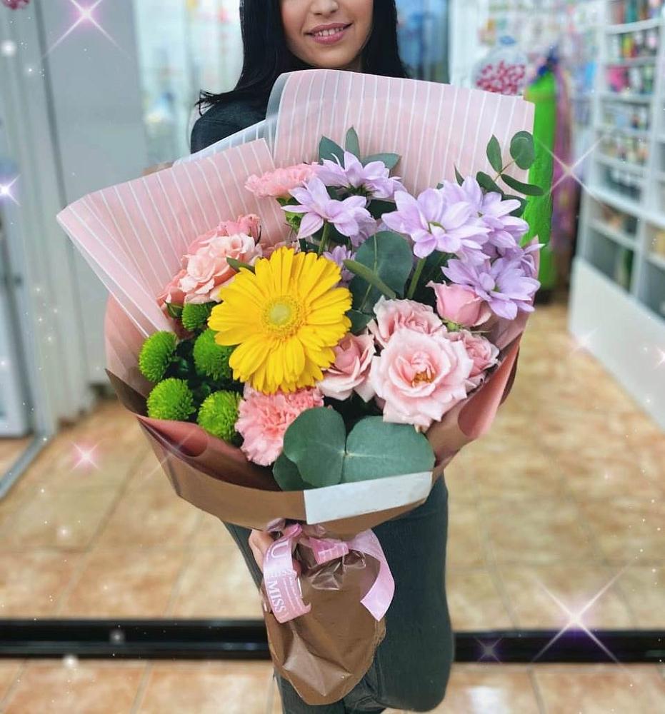 Букет цветов из: Герберы, Хризантемы, Розы и Гвоздики в Нерехте