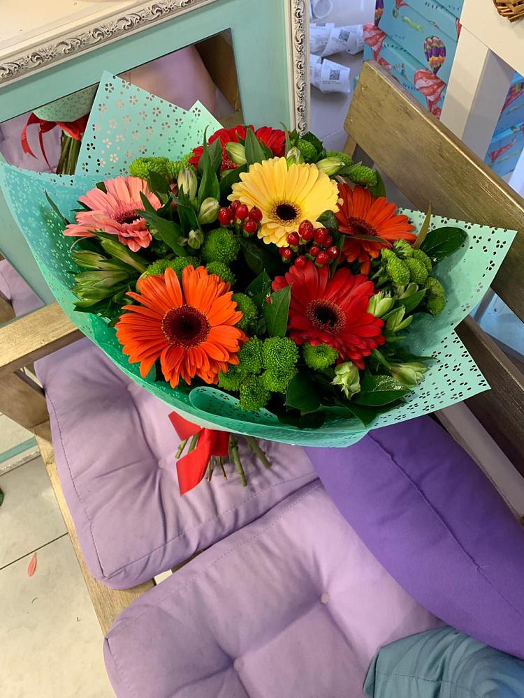 Букет цветов из: Герберы, Хризантемы и Альстромерии в Нерехте