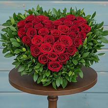 Цветочная композиция из Розы в виде сердца в Нерехте