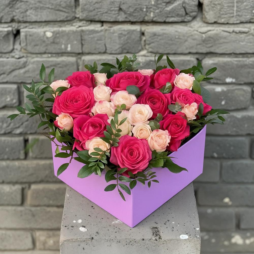 Цветочная композиция из Розы в коробке в Нерехте