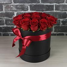 Цветочная композиция из Розы в шляпной коробке в Нерехте