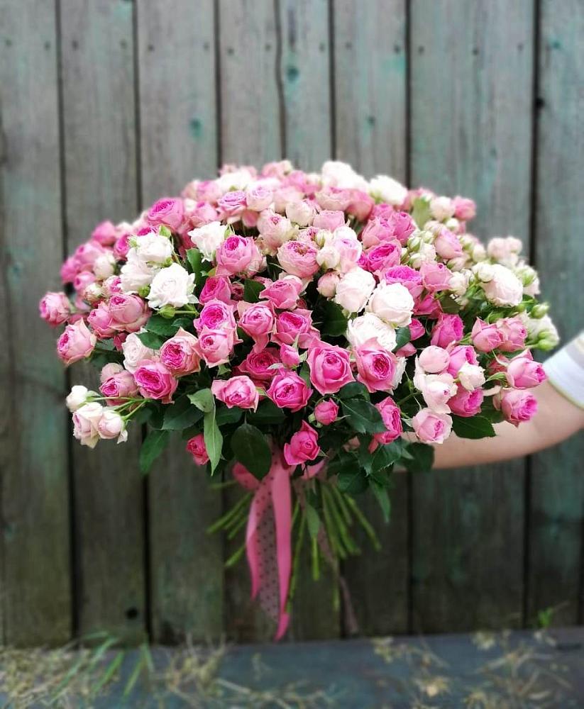 Букет Розовые кустовые розы Натали и Лав Лидия в Нерехте