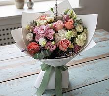 Букет цветов из:  Розы, Лизиантусы и Гвоздики в Нерехте