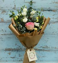 Букет цветов из:  Розы и Лизиантусы в Нерехте