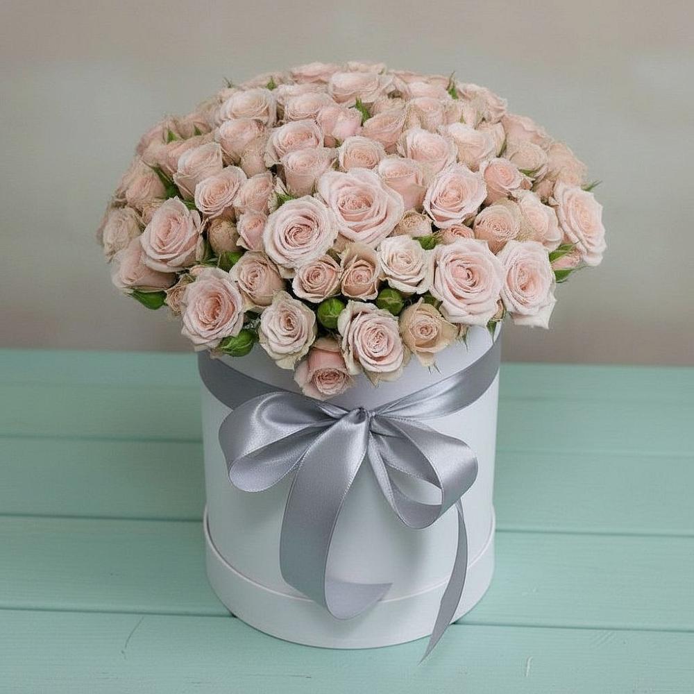 Цветочная композиция из Розы в шляпной коробке в Нерехте